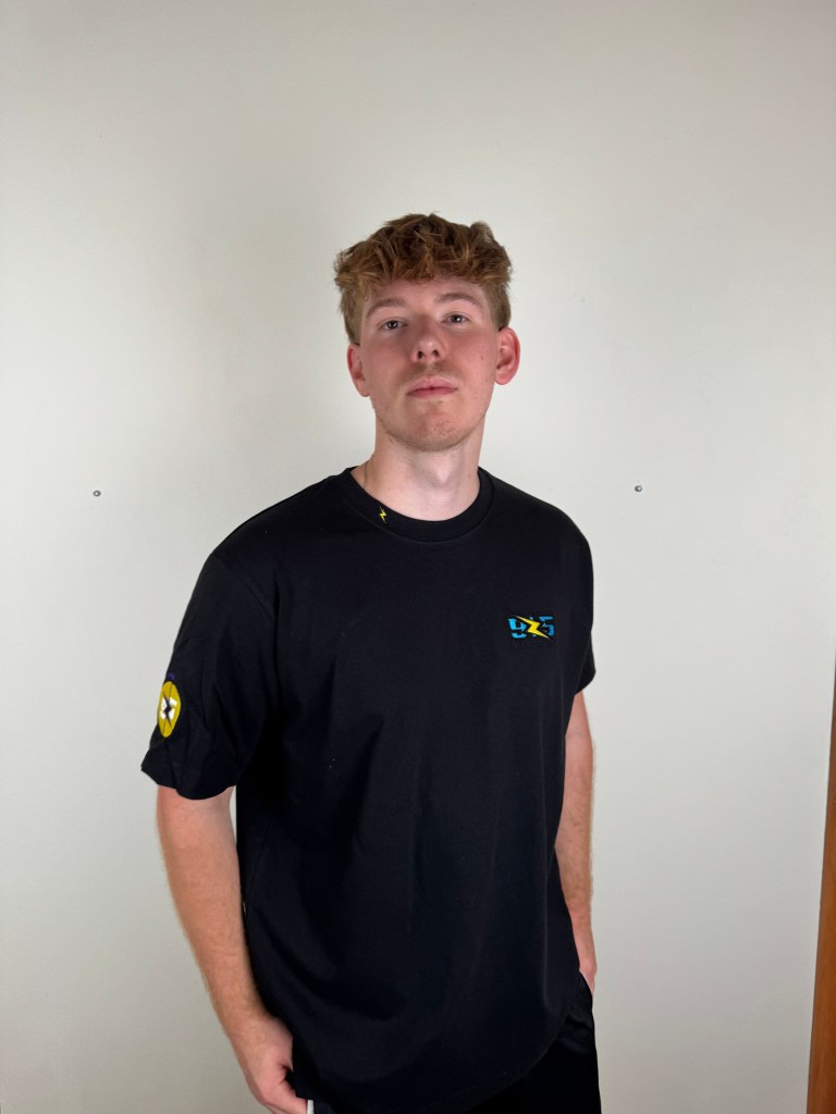 9 to Five Tee schwarz